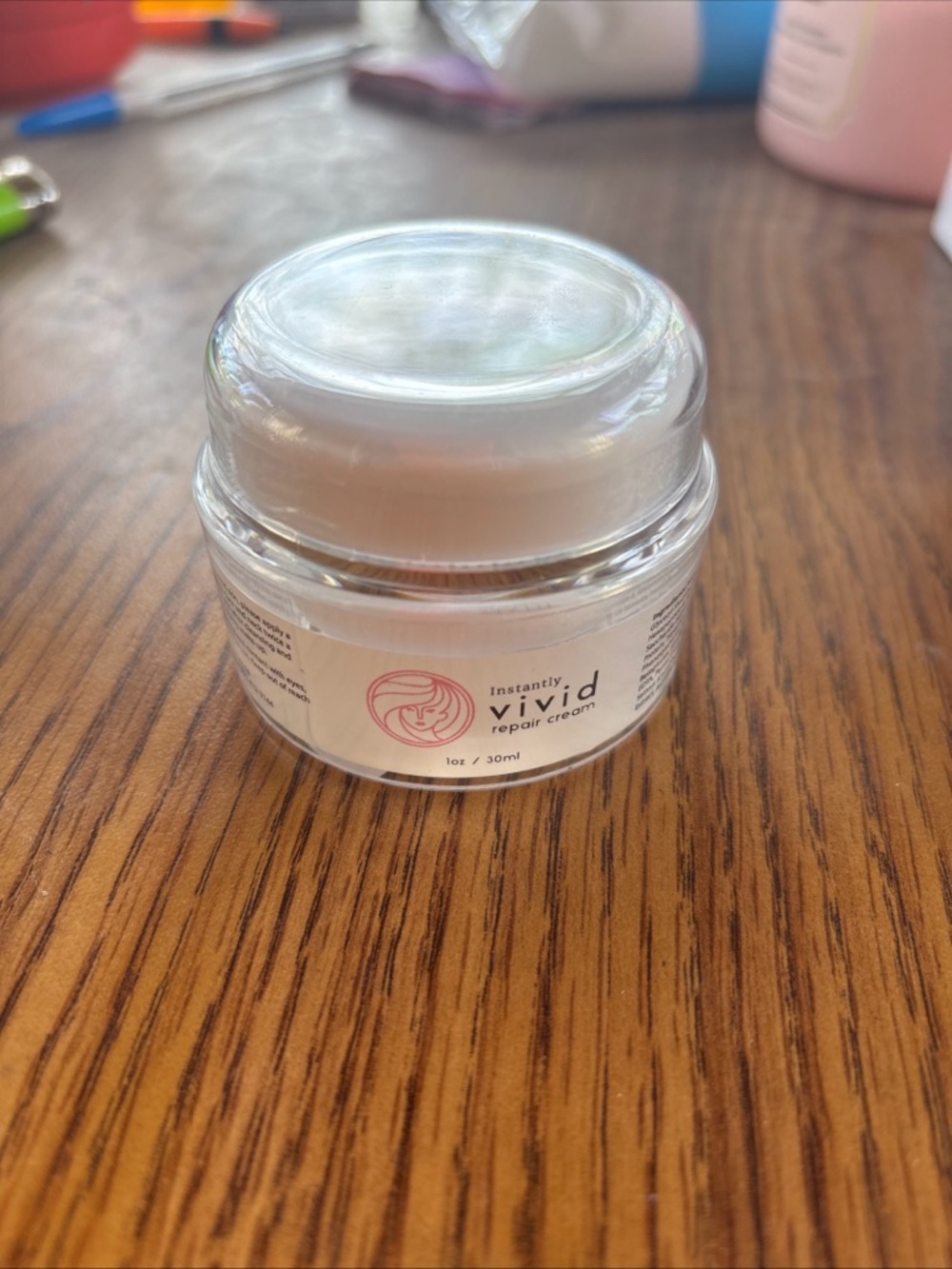 Instantly Vivid Repair Cream — White Moisturizing Face Cream